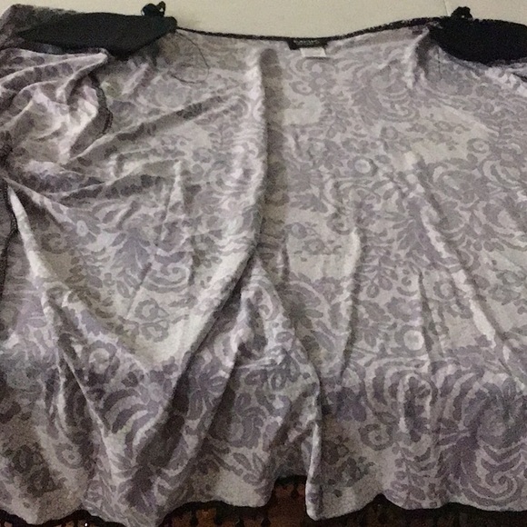 Plus size 2X 2 piece jacket with under shell. Jacket has shoulder pads - Picture 4 of 6